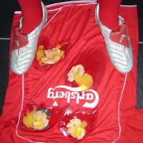 Liverpool kit egged